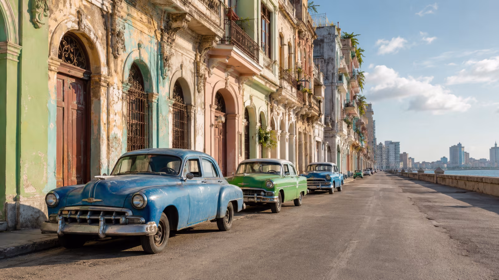 Havana for First-Time Visitors: A 2026 Guide to a City Frozen and Unfrozen