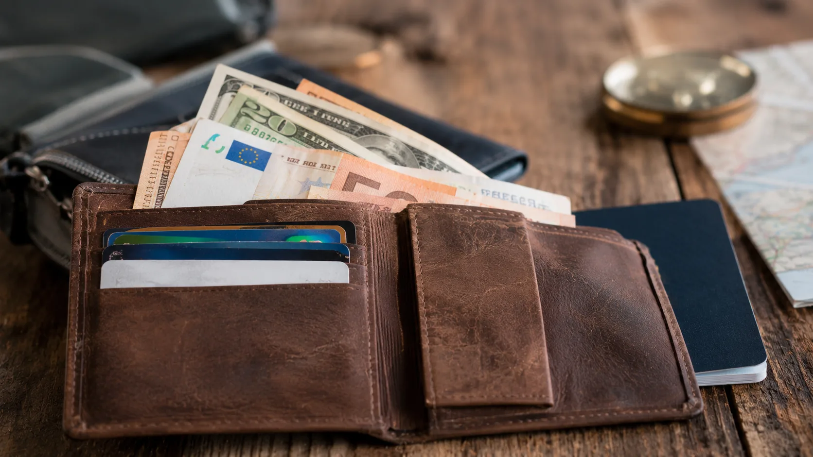 How to Manage Money While Traveling Long-Term: A 2026 Field Guide